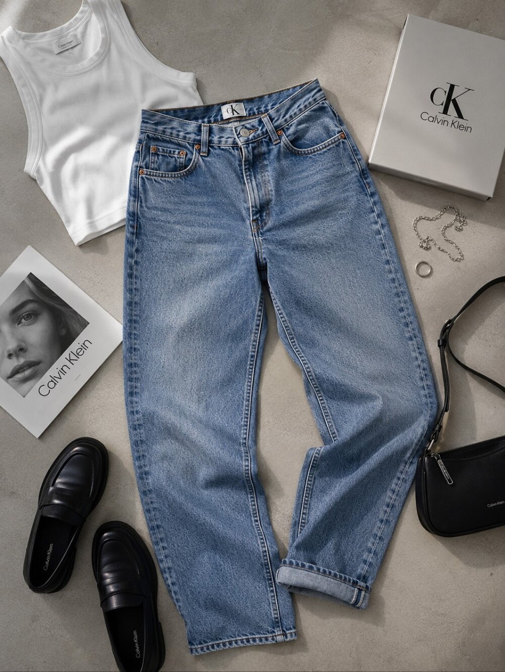 Vintage Calvin Klein Jeans High Rise Straight Leg Light Wash Denim Size 8 USA